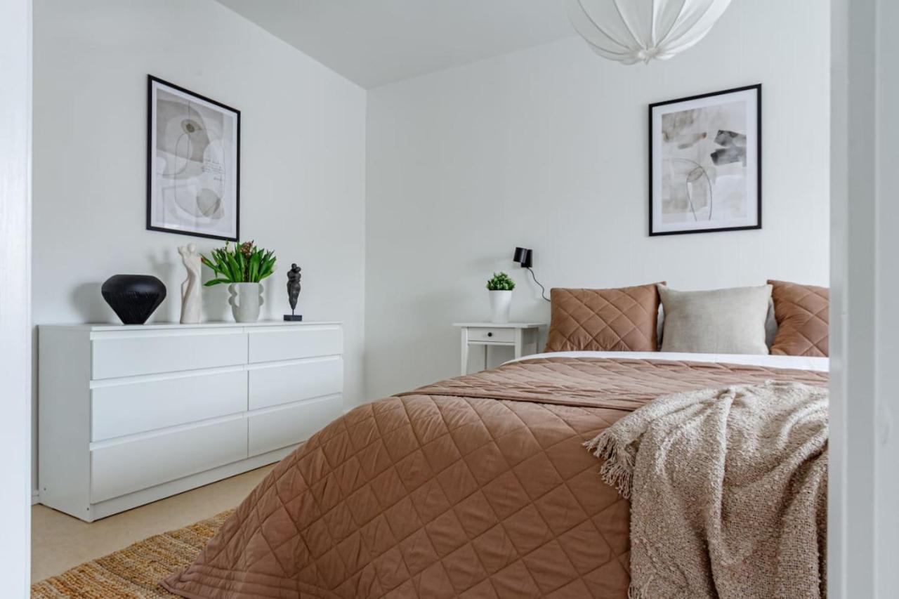 Spacious For 6 In Sodermalm Apartment